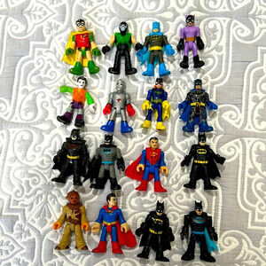 16Piece Mini Action Figure collection.